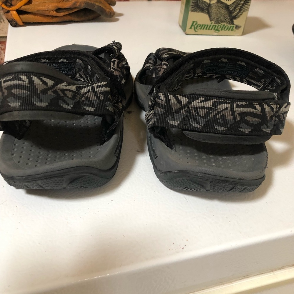Teva - Picture 2 of 4